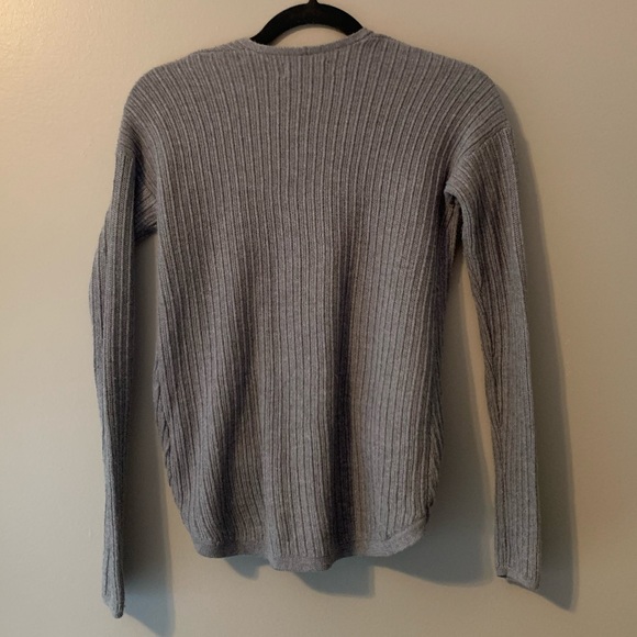Abercrombie cross front sweater - Picture 2 of 3